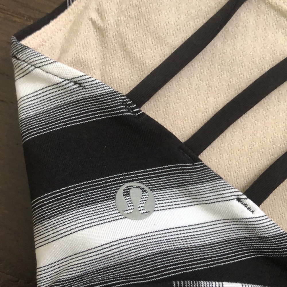 Lululemon bra - Picture 3 of 3